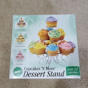 Wilton Cupcakes 'n more dessert stand